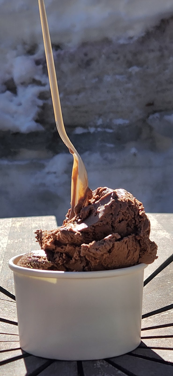 Little Truckee Ice Creamery | 15628 Donner Pass Rd, Truckee, CA 96161, USA | Phone: (530) 587-2884