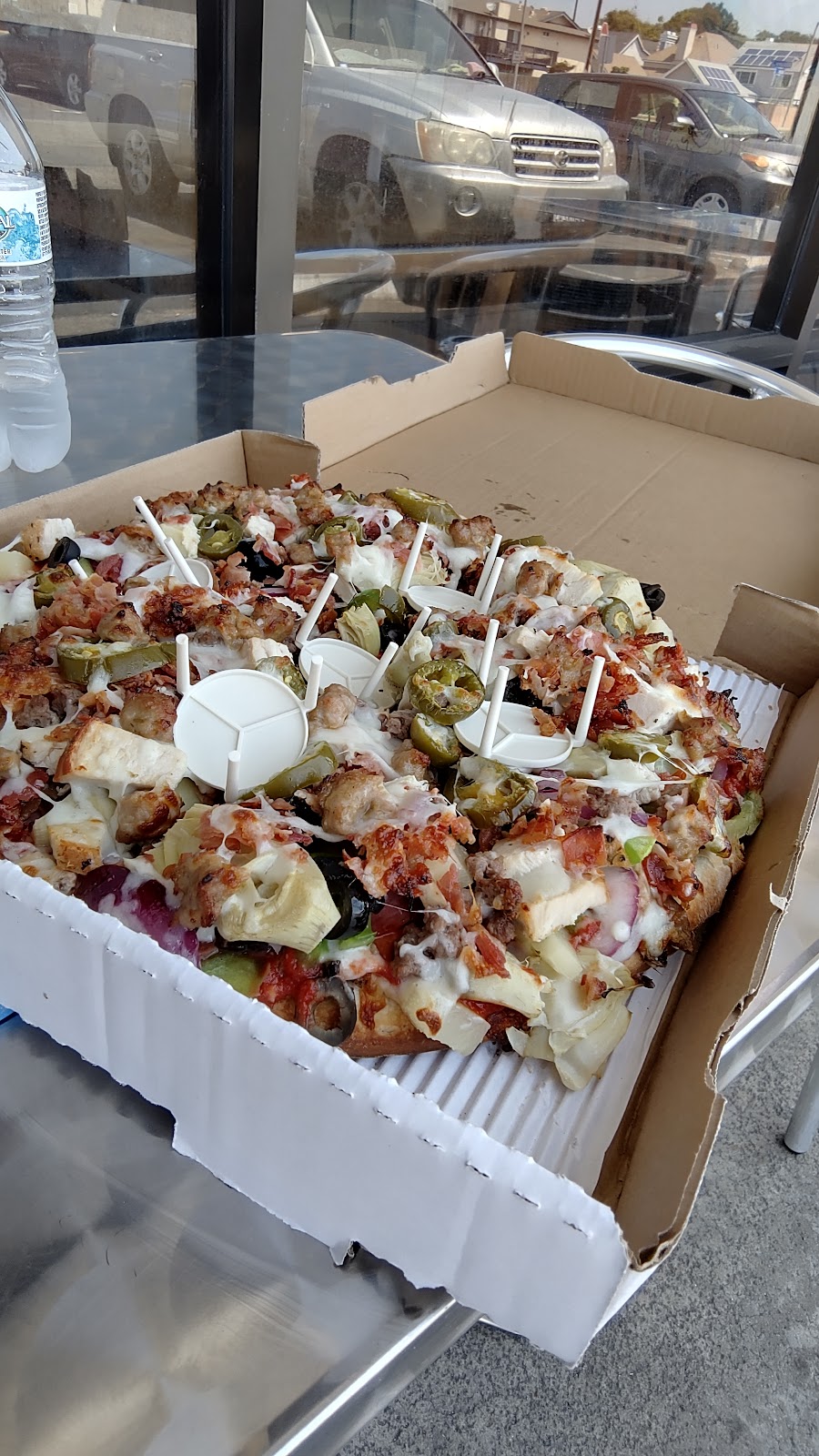 Munchies Pizza | 204 Adams Ave, Huntington Beach, CA 92648, USA | Phone: (714) 536-6581