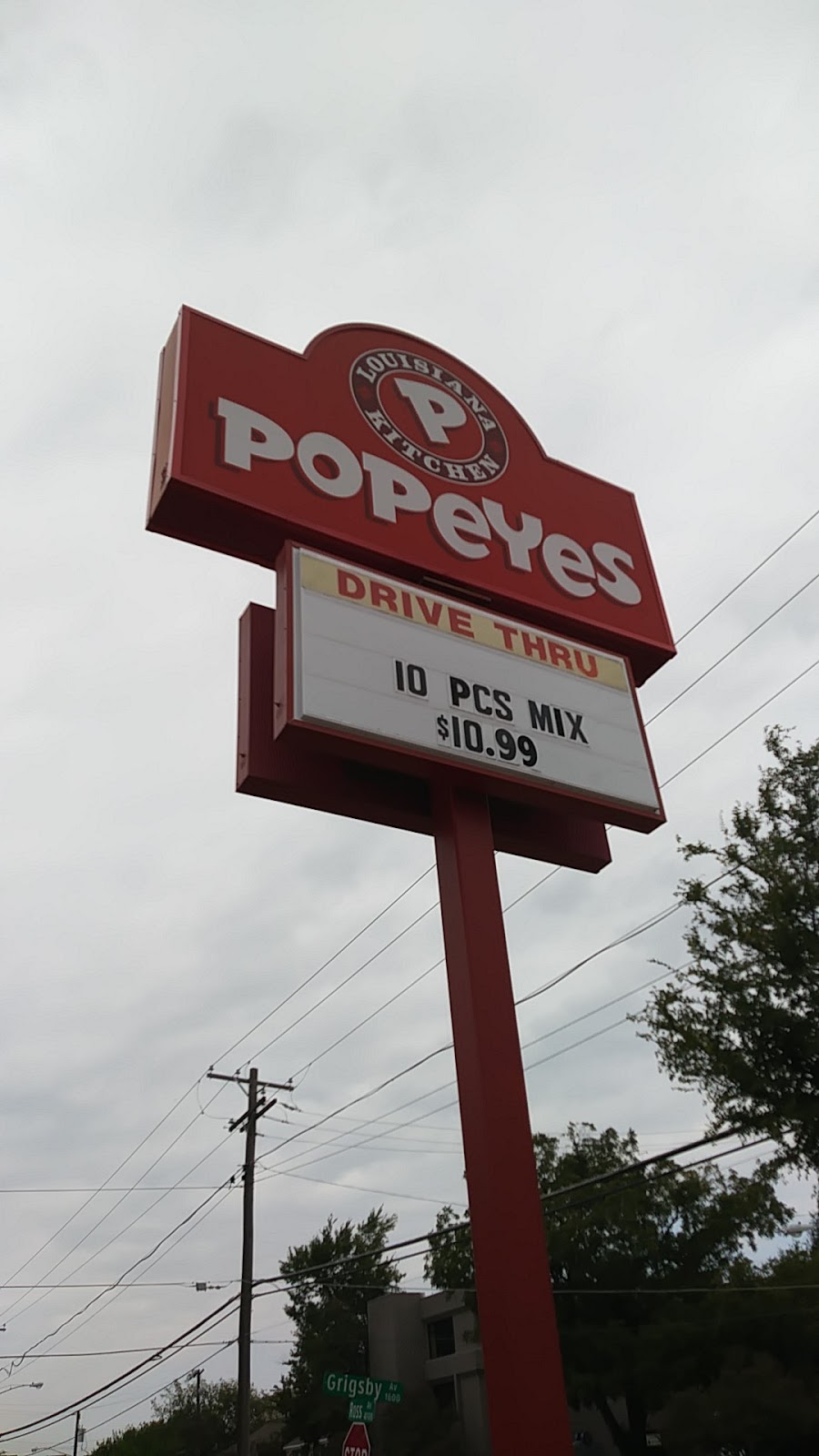 Popeyes Louisiana Kitchen | 4700 Ross Ave, Dallas, TX 75204, USA | Phone: (214) 821-8870