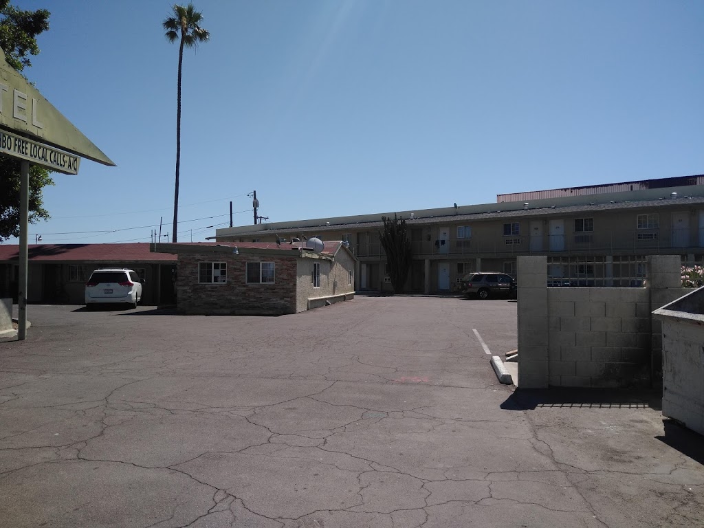 E Z Inn Motel | 2450 Grand Ave, Phoenix, AZ 85009, USA | Phone: (602) 252-2801