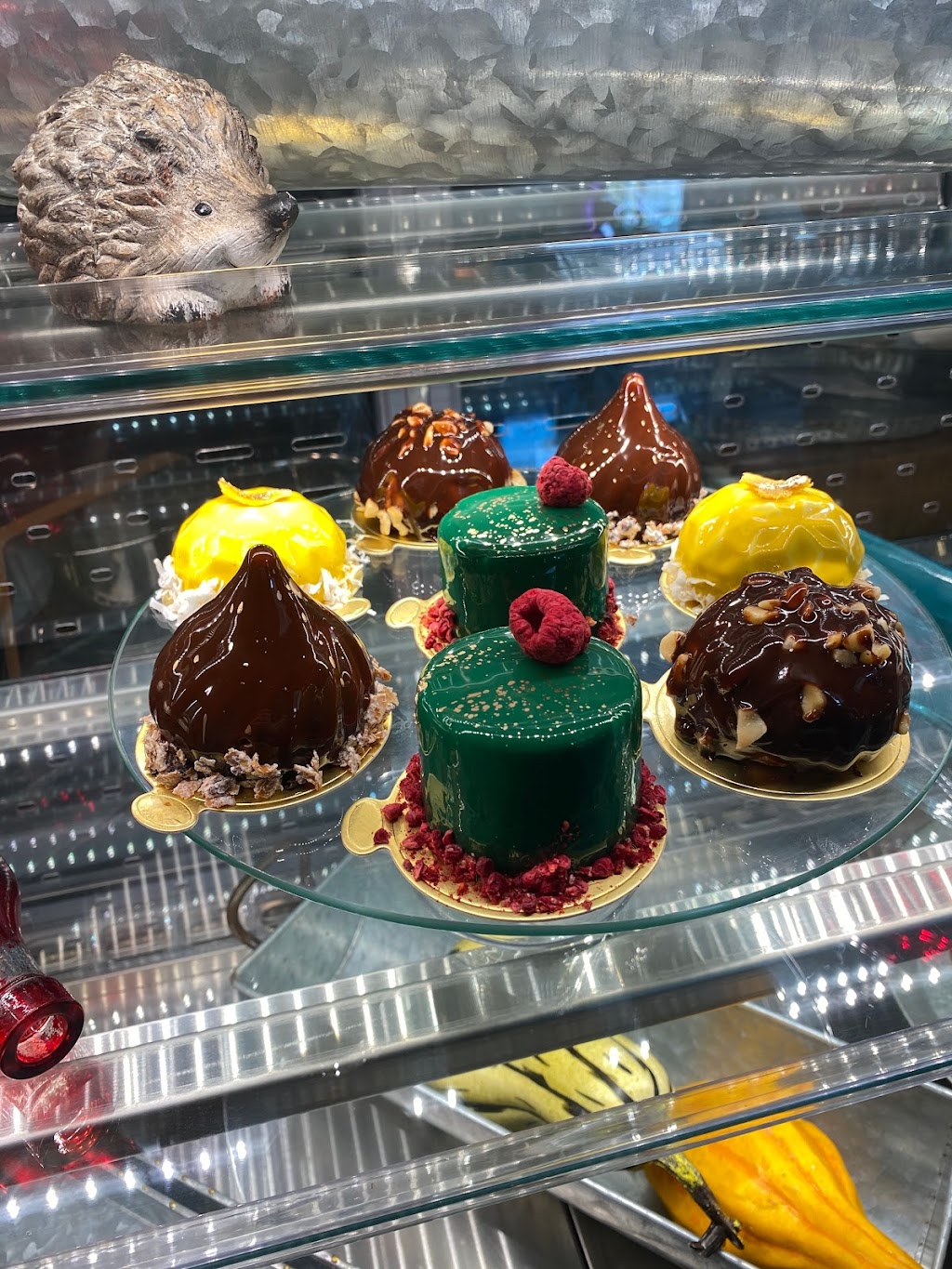 viaSELFIE FUSION KITCHEN | 240 E Alameda Ave, Burbank, CA 91502, USA | Phone: (818) 971-9971