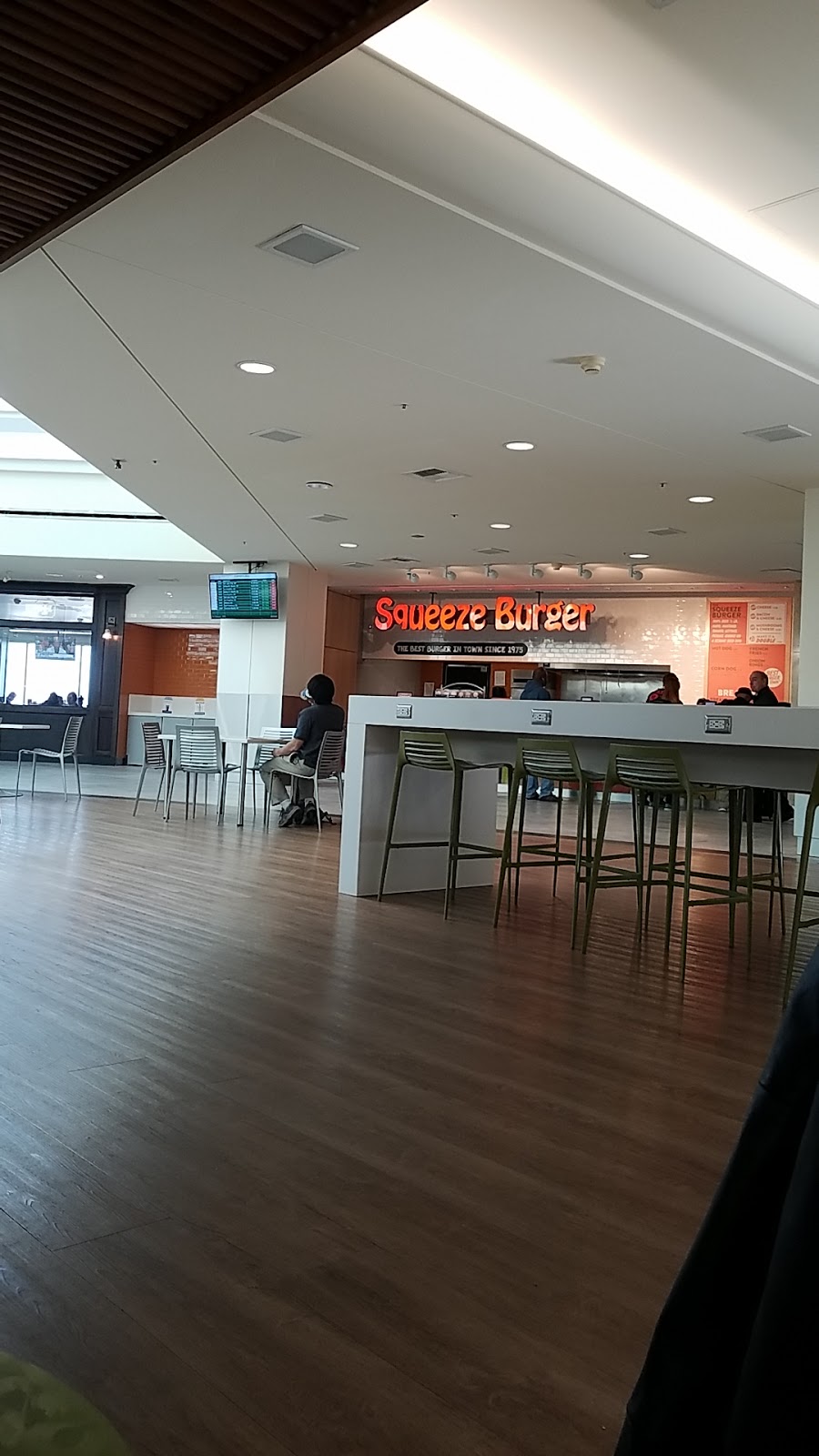 Squeeze Burger | 6900 Airport Blvd W, Sacramento, CA 95837, USA | Phone: (916) 877-3531