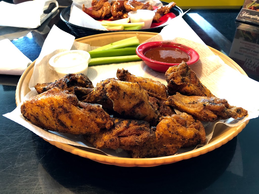 Xtreme Wings Sports Bar and Grille Main St | 11565 N Main St Unit #109, Jacksonville, FL 32218, USA | Phone: (904) 551-7500