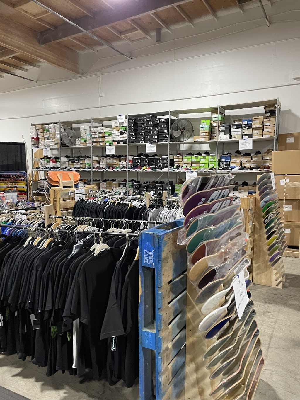 Western Skate Co. | 3310 Via De La Valle Unit C, Oceanside, CA 92058, USA | Phone: (442) 266-8434