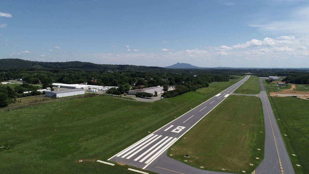 Mount Airy/Surry County Airport (MWK) | 146 Howard Woltz Jr Way, Mt Airy, NC 27030, USA | Phone: (336) 789-5153