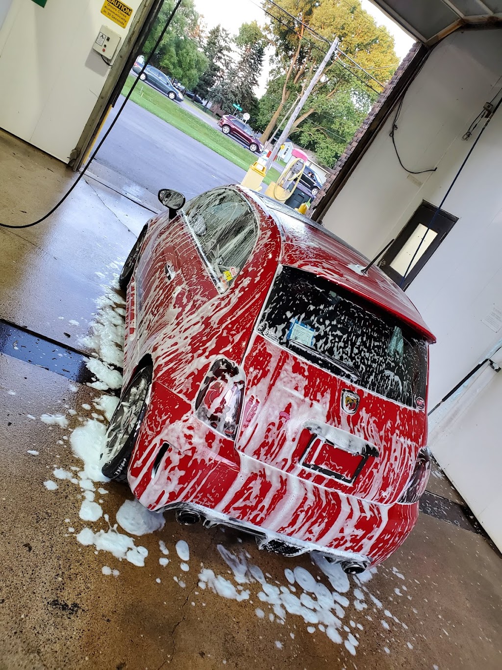 Farmington Car Wash | 21095 Chippendale Ave, Farmington, MN 55024 | Phone: (612) 460-5476