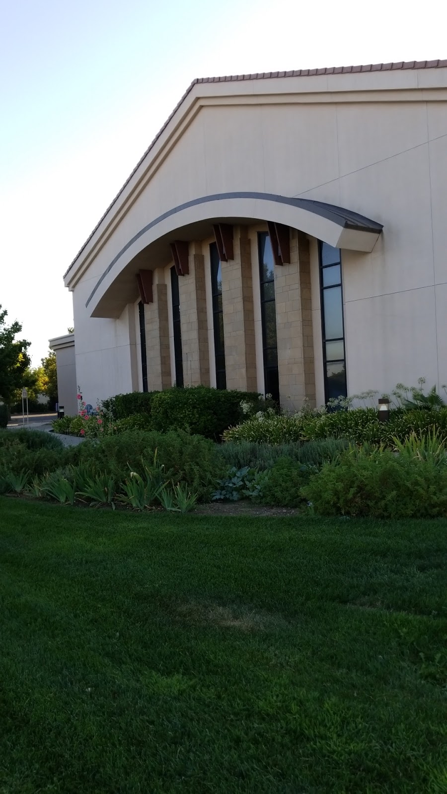 University Covenant Church | 315 Mace Blvd, Davis, CA 95618, USA | Phone: (530) 756-3923