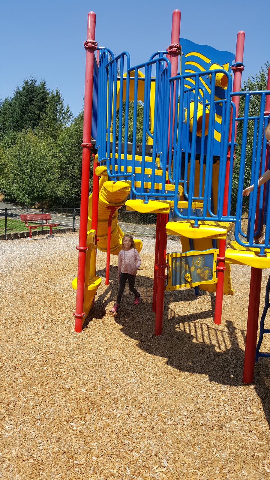 Hamilton Ridge Playground | 37702 Hamilton Ridge Dr, Sandy, OR 97055, USA | Phone: (503) 668-5569