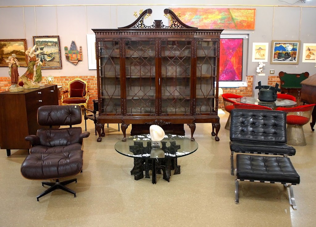 Schmidts Antiques Inc | 5138 W Michigan Ave, Ypsilanti, MI 48197, USA | Phone: (734) 434-2660