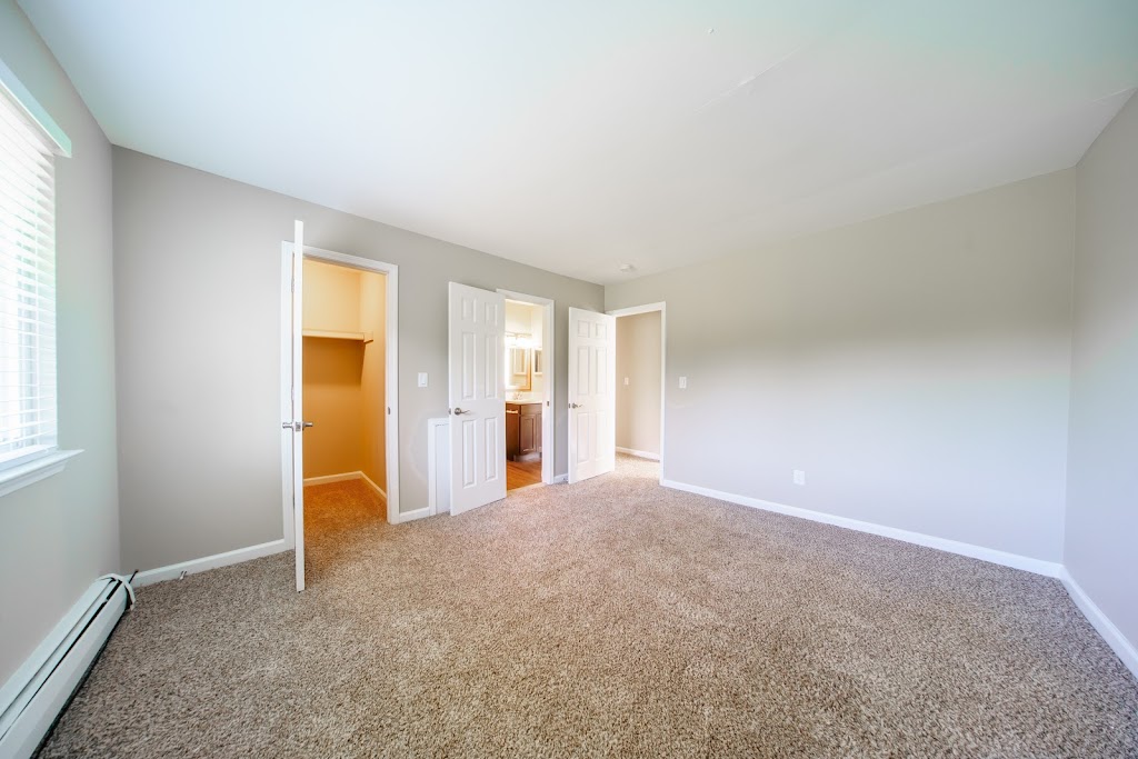 Shoreview Apartments | 420 Kellogg St #67, Ann Arbor, MI 48105, USA | Phone: (734) 369-2234