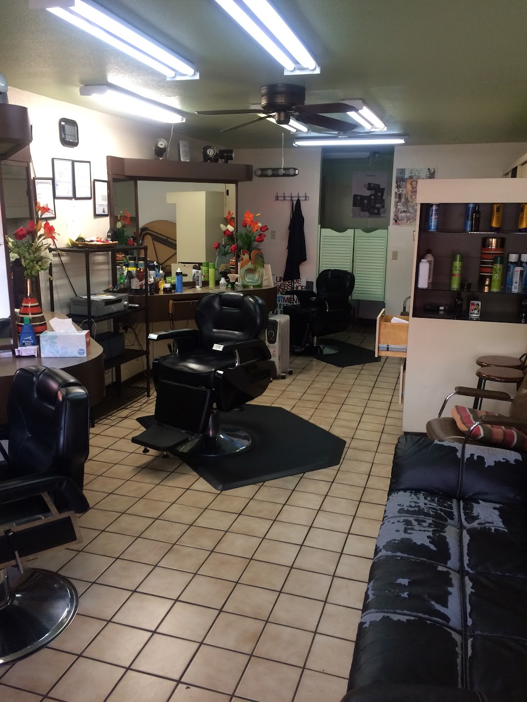 Unique Barber Shop | 323 N 105th St B, Seattle, WA 98133, USA | Phone: (206) 427-8965