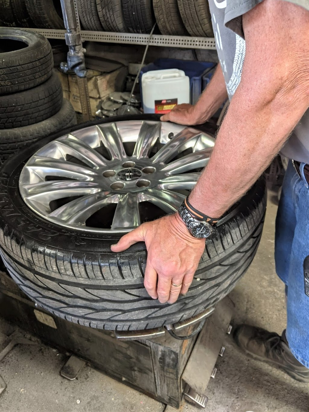 Marion Tire Pros | 5028 NW Radial Hwy, Omaha, NE 68104 | Phone: (402) 553-9393