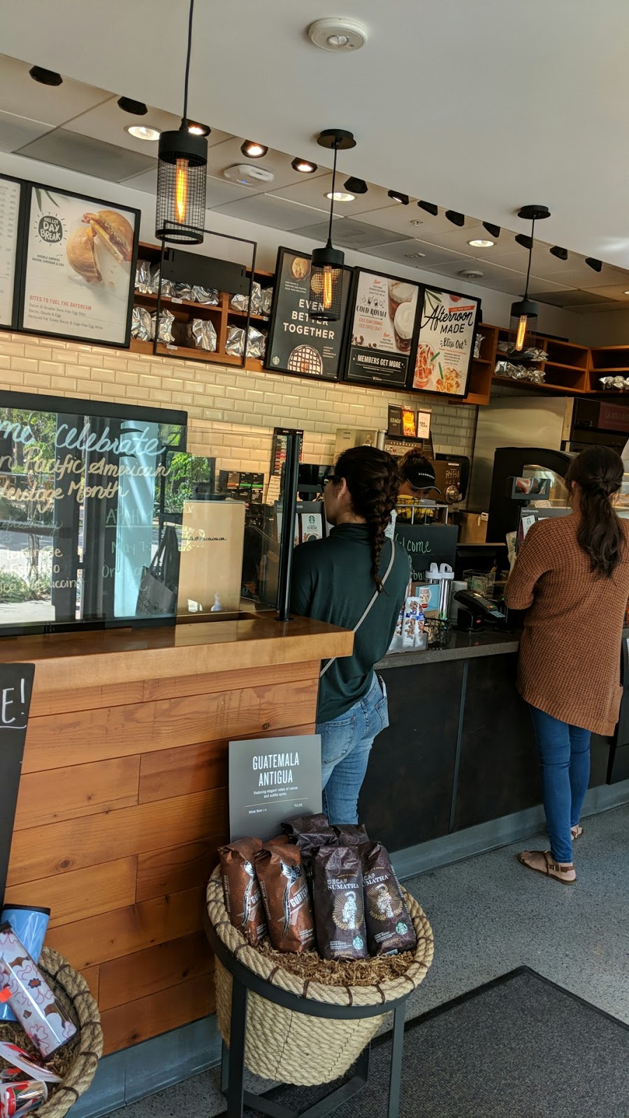 Starbucks | 1101 Flower St, Glendale, CA 91201, USA | Phone: (818) 931-2923