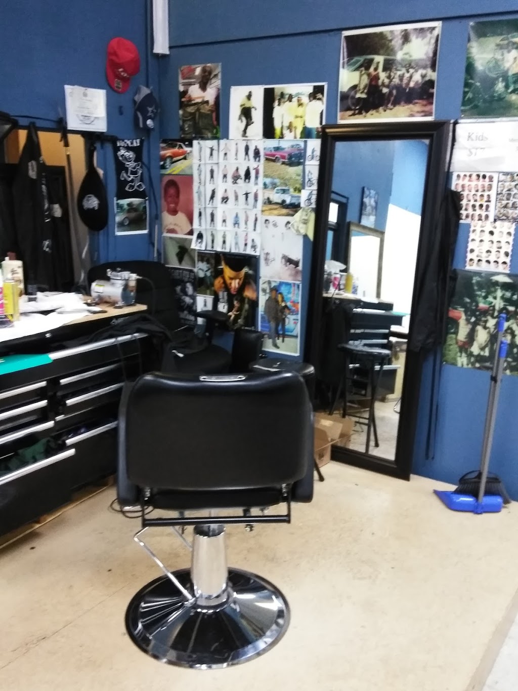 Alotta Styles Barber Shop | 4515 Village Fair Dr suite e-1, Dallas, TX 75224, USA | Phone: (214) 664-6569