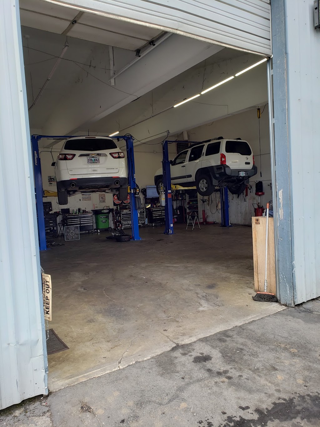 CARLOS AUTOMOTIVE SERVICES | 9045 Portland Rd NE, Salem, OR 97305, USA | Phone: (503) 390-5273