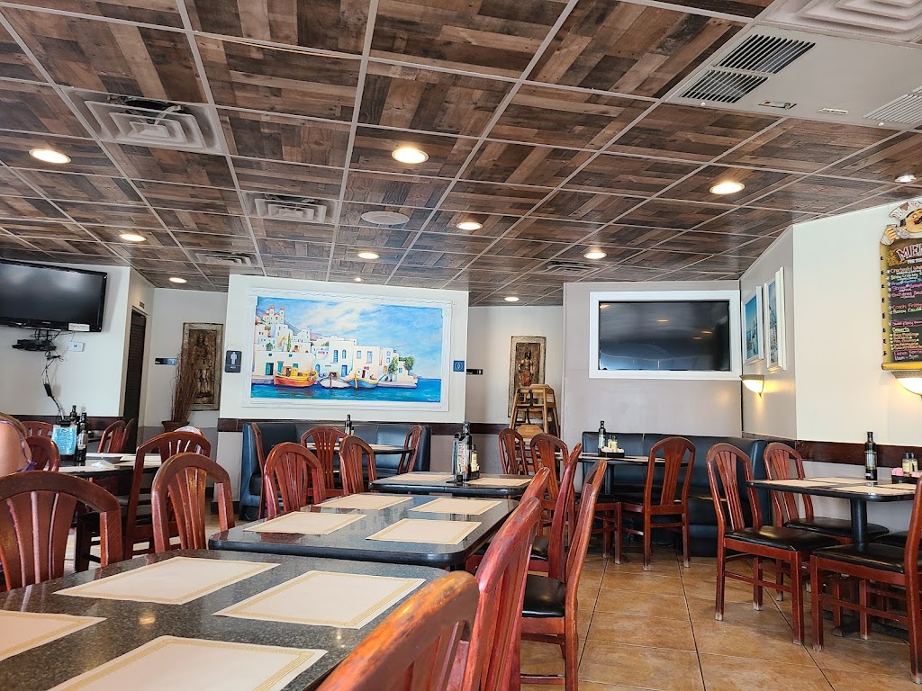 Costas Restaurant | 521 Athens St, Tarpon Springs, FL 34689, USA | Phone: (727) 938-6890