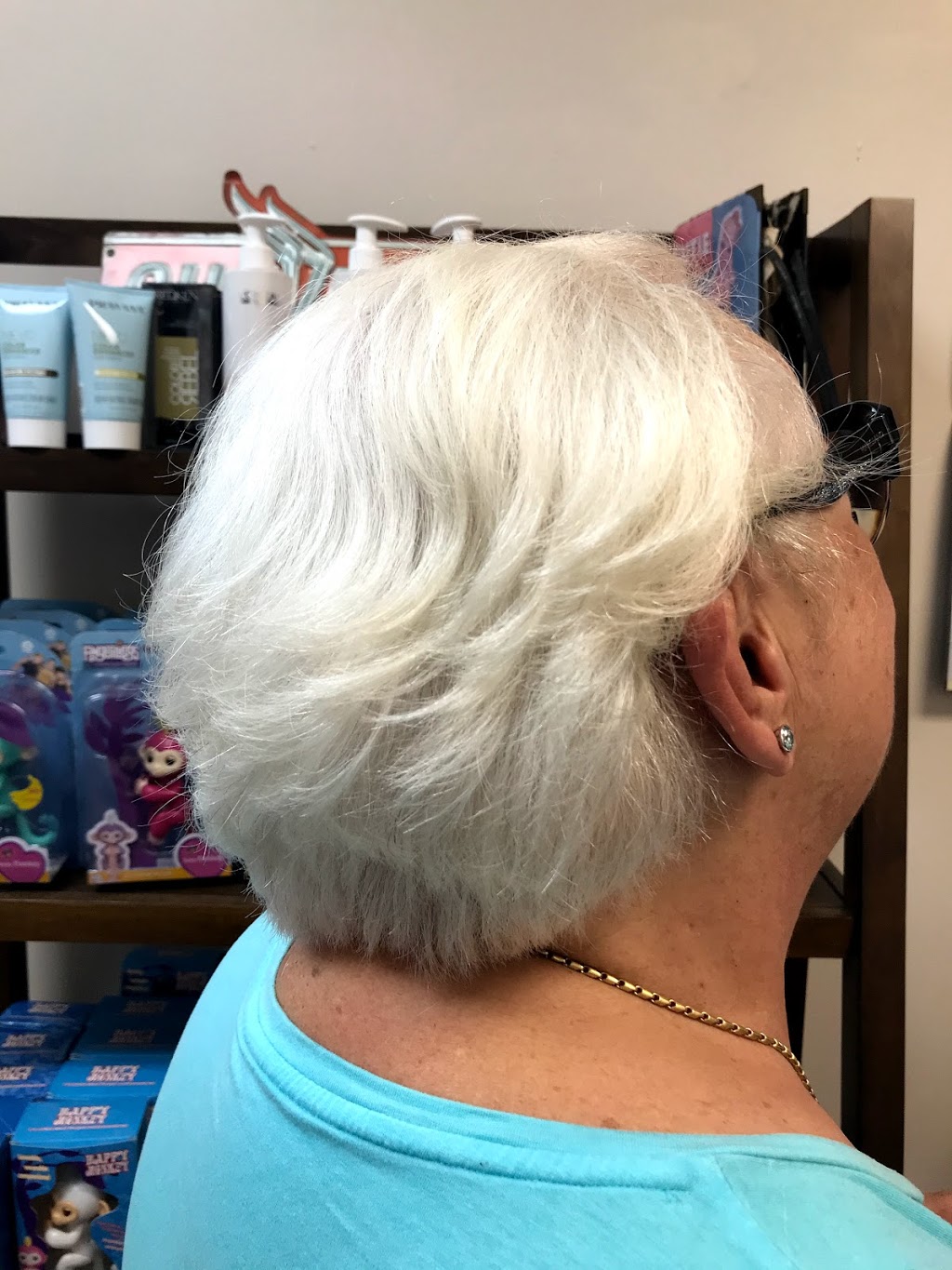 Aviation Blondes Hair Salon | 2870 Roosevelt Blvd, Clearwater, FL 33760, USA | Phone: (727) 585-4247