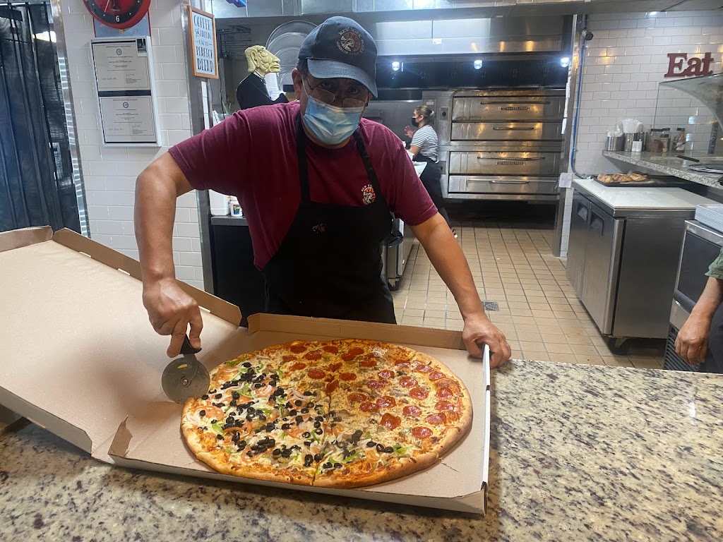 New York Pizza & Restaurant | 245 NE 14th St #103, Miami, FL 33132, USA | Phone: (786) 717-5582