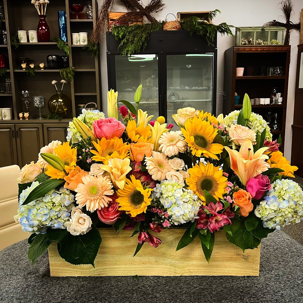 Flower Betty | 2531 Rocky Ridge Rd Ste 101, Vestavia Hills, AL 35243, USA | Phone: (205) 694-9229