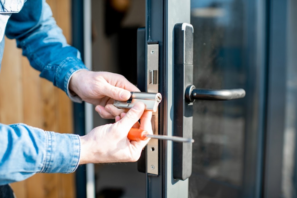 21st Century Lock & Key Locksmith | 11748 Washington Pl, Los Angeles, CA 90066, USA | Phone: (310) 398-0502