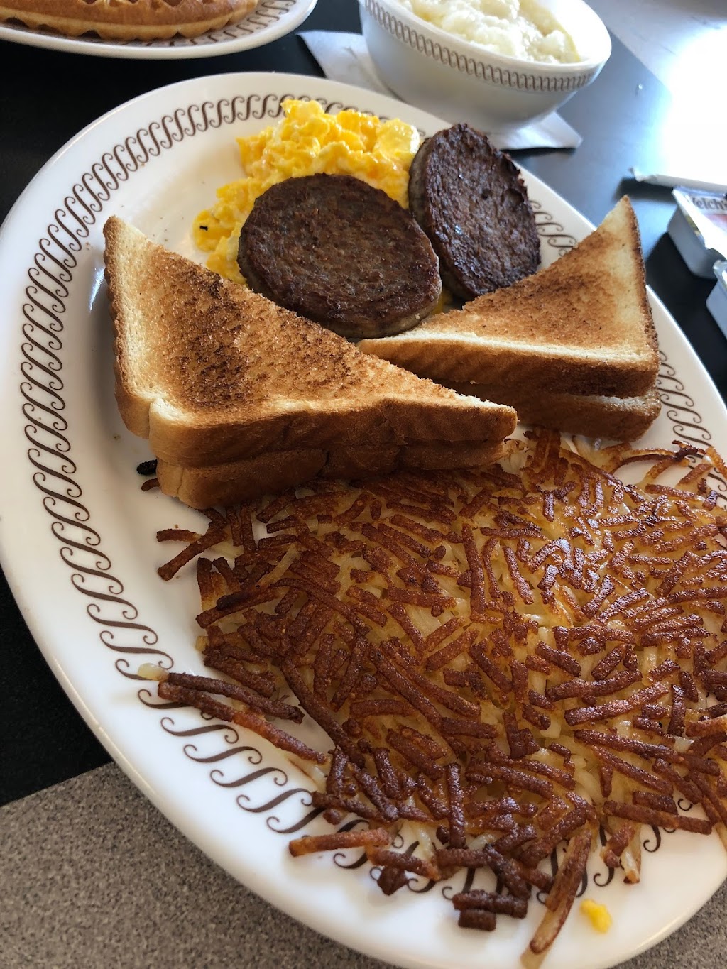 Waffle House | 2401 Helena Rd, Helena, AL 35080, USA | Phone: (205) 565-1284