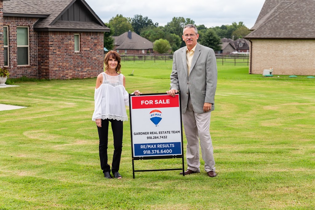 Empire Realtor Group- RE/MAX Results | 102 N Broadway St, Skiatook, OK 74070, USA | Phone: (918) 694-4401