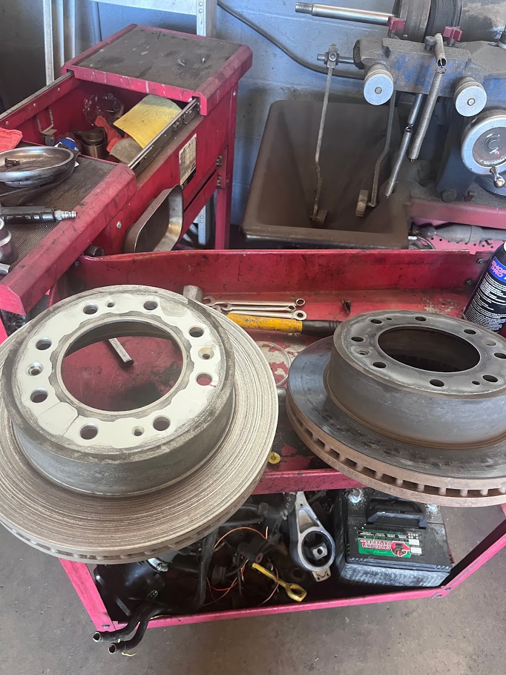 A QUALITY AUTO & TIRE REPAIR 15376 Village Dr, Victorville, CA 92394