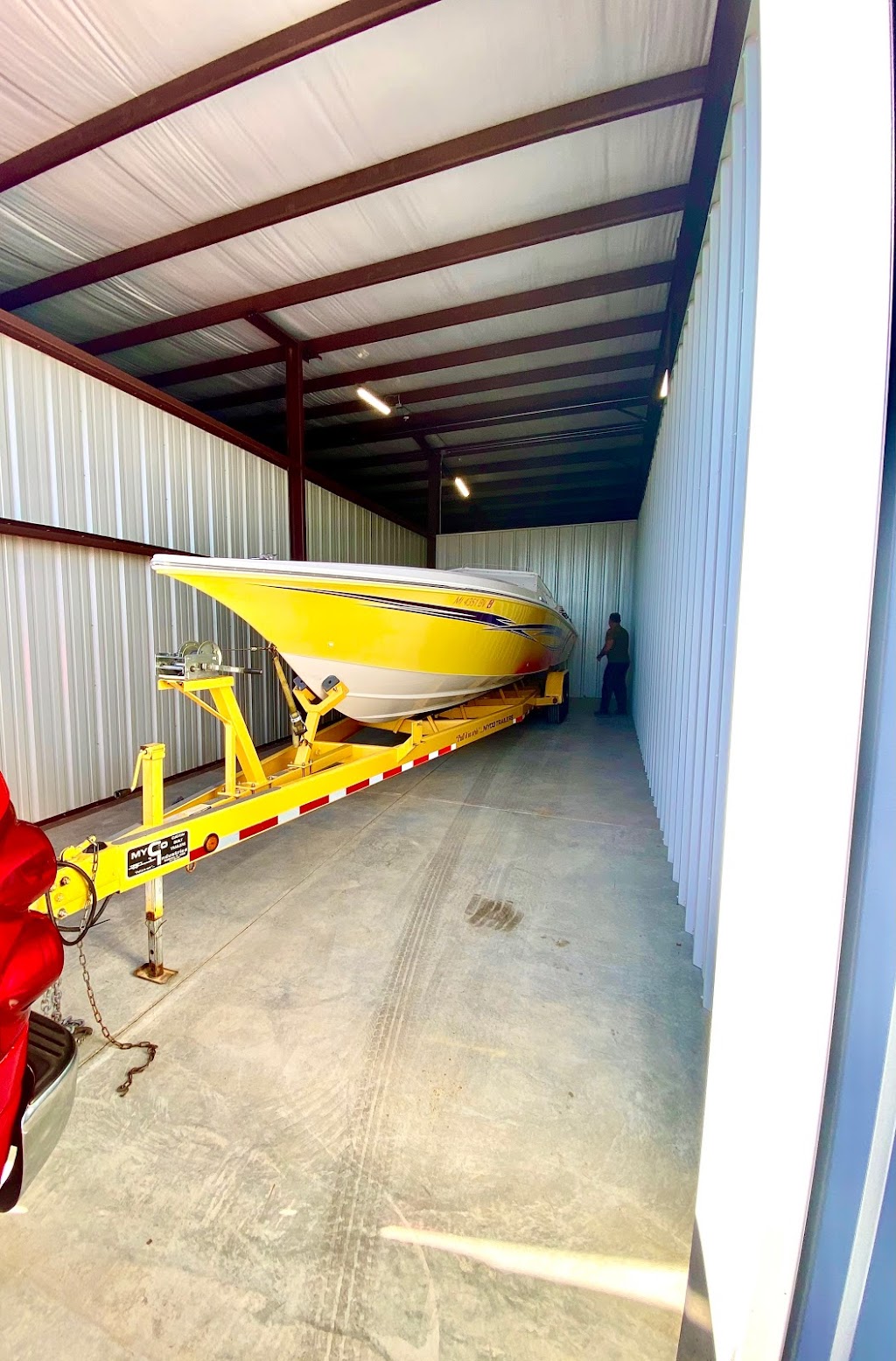 Champion RV & Boat Storage | 56 N Industrial Pkwy, Calera, AL 35040, USA | Phone: (205) 690-8959