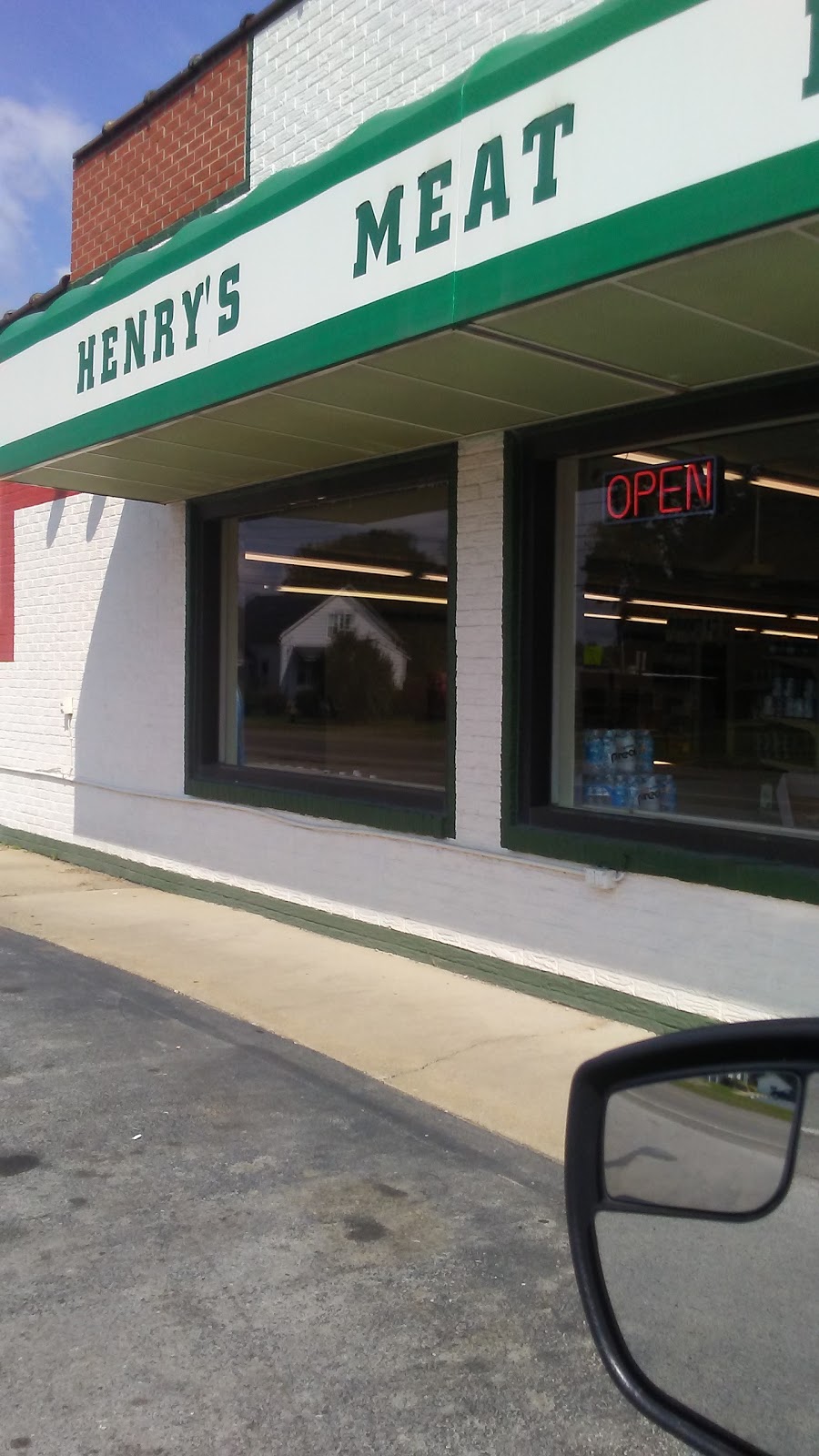 Henrys Meat Market | 201 W Mercer St, Harrisville, PA 16038, USA | Phone: (724) 735-2551