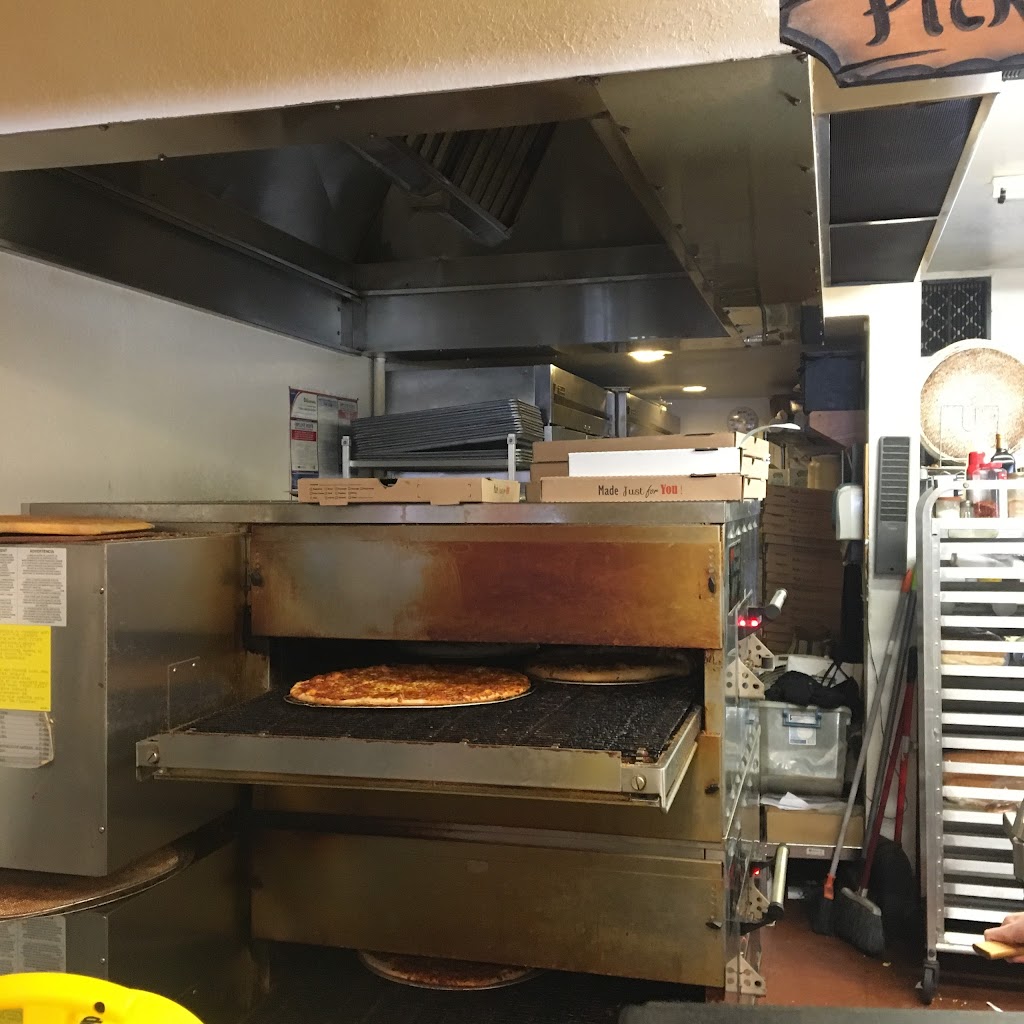 Shaver Lake Pizza | 41820 Tollhouse Rd, Shaver Lake, CA 93664, USA | Phone: (559) 841-7249