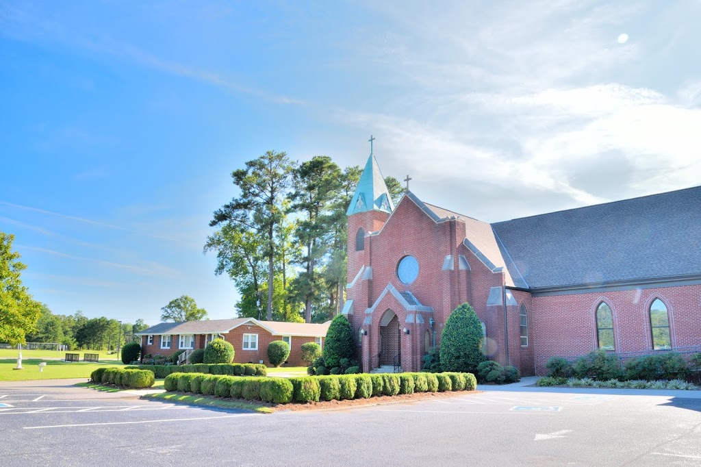 Sacred Heart Catholic Church | 9300 Community Ln, Petersburg, VA 23805, USA | Phone: (804) 732-6385