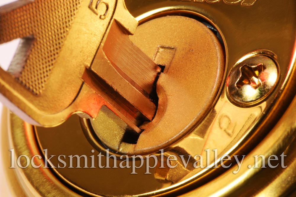 Locksmith Apple Valley MN | 15734 Foliage Ave, Apple Valley, MN 55124 | Phone: (952) 373-8464