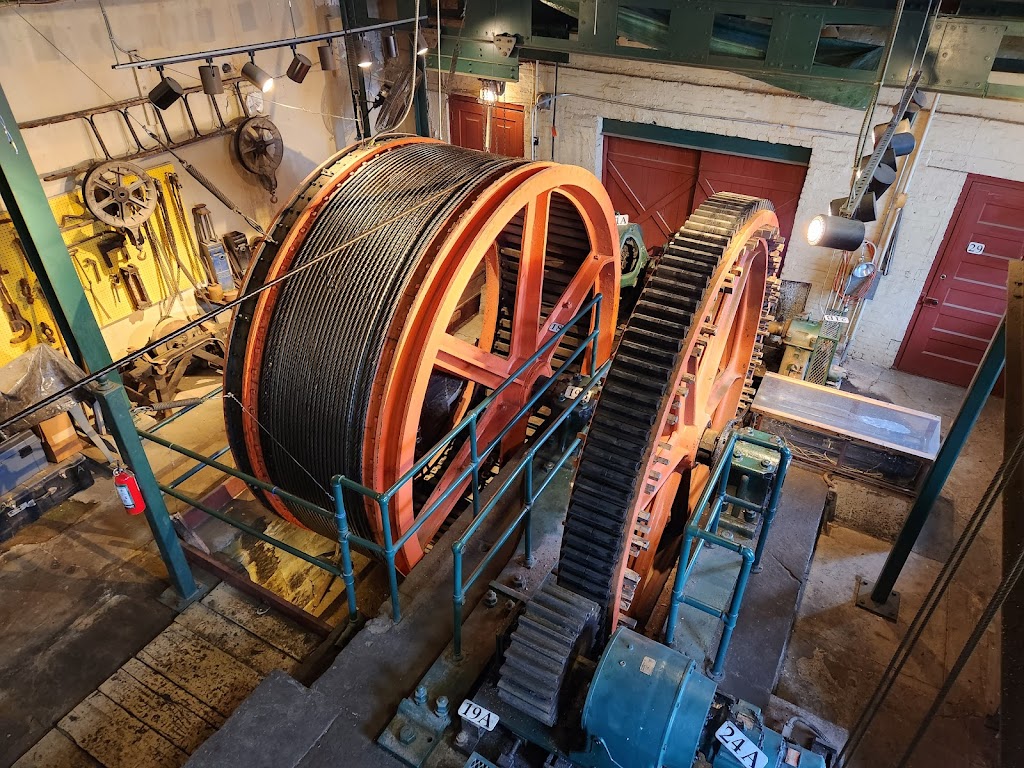 Duquesne Incline | 1197 W Carson St, Pittsburgh, PA 15219, USA | Phone: (412) 381-1665