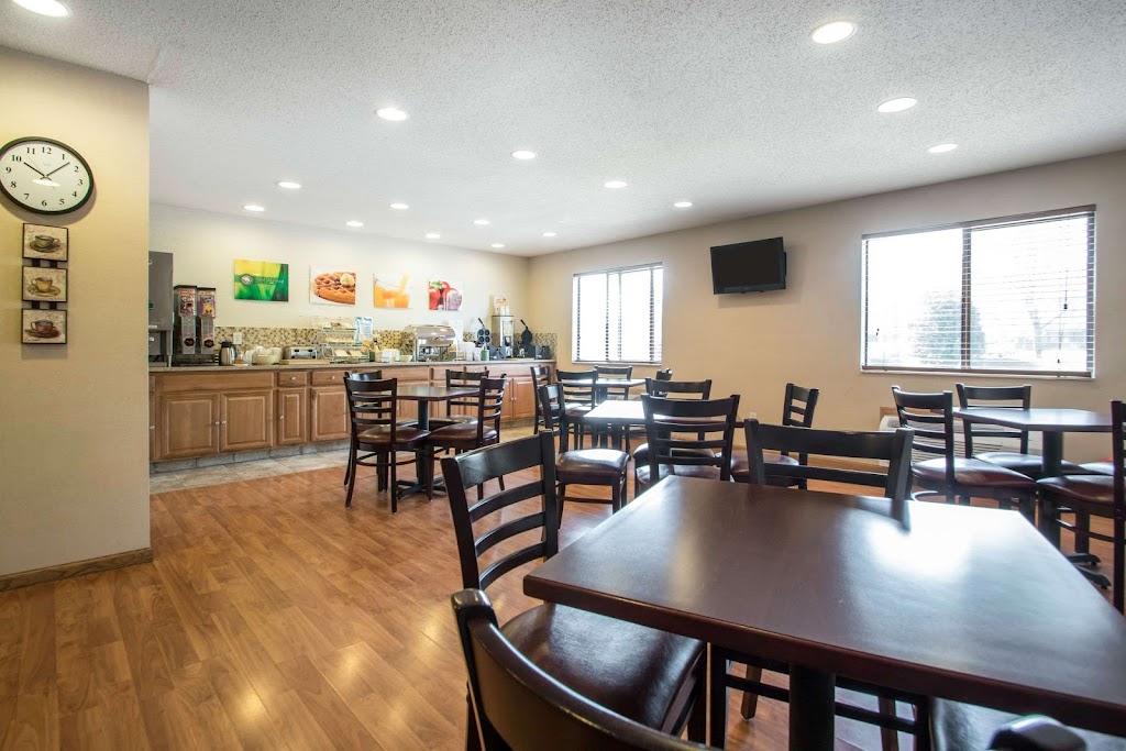 Quality Inn & Suites Sun Prairie Madison East | 105 Business Park Dr, Sun Prairie, WI 53590, USA | Phone: (608) 834-9889