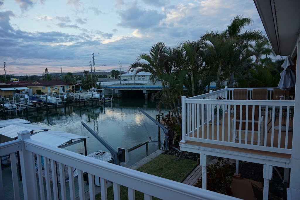 Dockside Villas | 2687 St Joseph Dr E, Dunedin, FL 34698, USA | Phone: (727) 831-1326