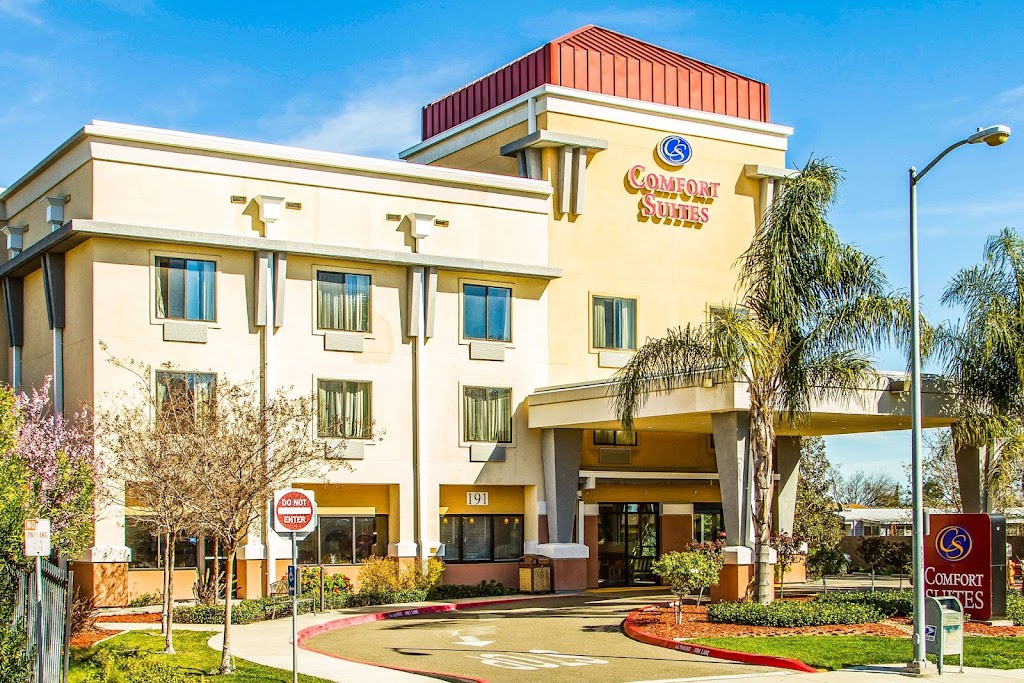 Comfort Suites | 191 Lawrence Dr, Vacaville, CA 95687, USA | Phone: (707) 446-3000