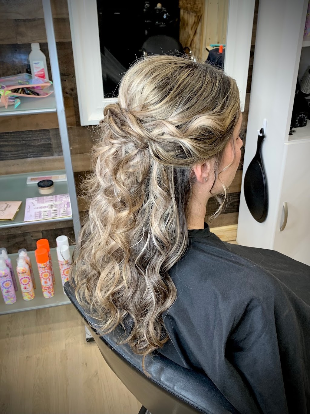 Emma Maries Salon | 2787 Memorial Blvd, Connellsville, PA 15425, USA | Phone: (724) 963-7134