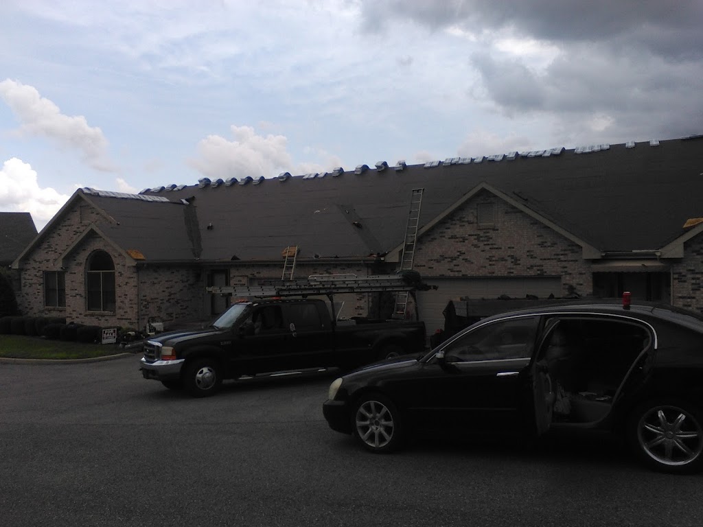 Action Roofing | 1231 Dunbar Cave Rd, Clarksville, TN 37043, USA | Phone: (931) 645-4784