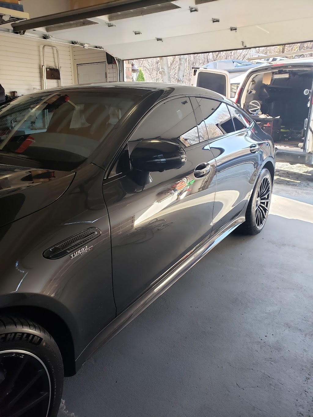 Supreme Tint & Shades | 266 Shrewsbury Ave, Red Bank, NJ 07701, USA | Phone: (732) 397-3783