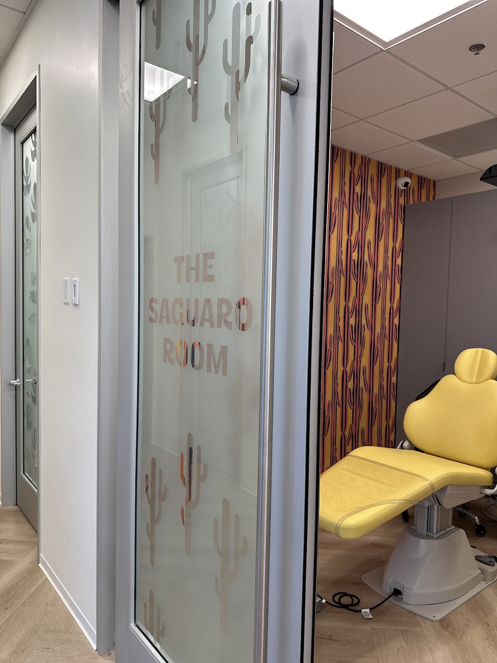 Smile Republic Pediatric Dentistry | 25425 Orchard Village Rd #200, Valencia, CA 91355, USA | Phone: (661) 475-8172