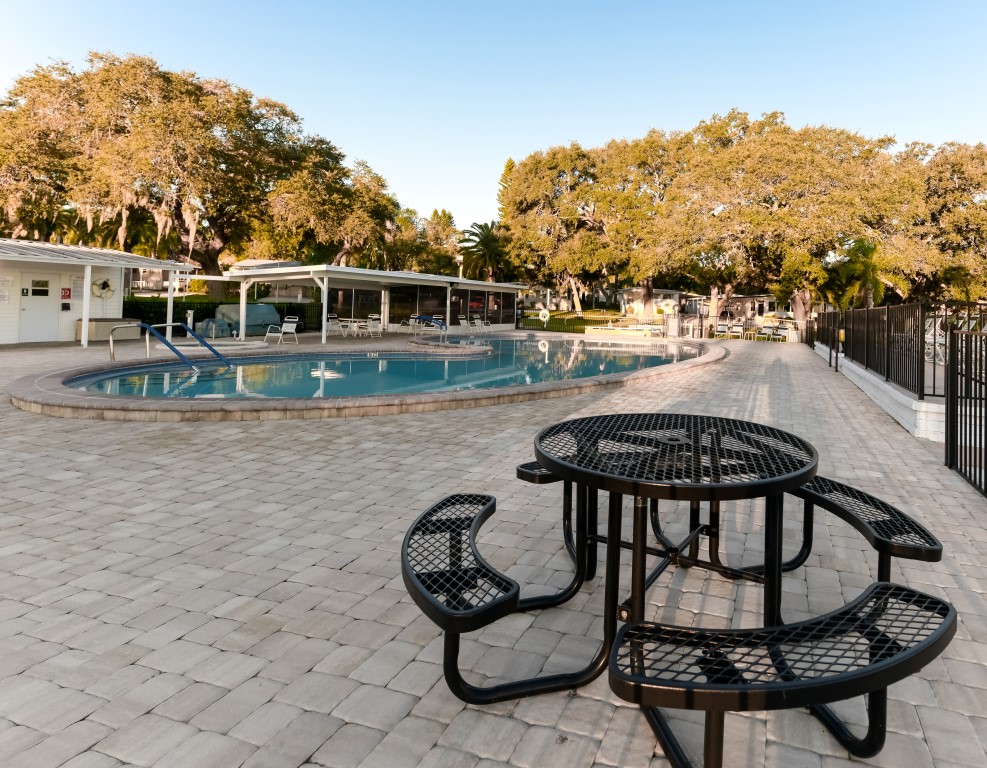 Bays End Manor MHC | 3432 State Rd 580, Safety Harbor, FL 34695, USA | Phone: (727) 726-1640