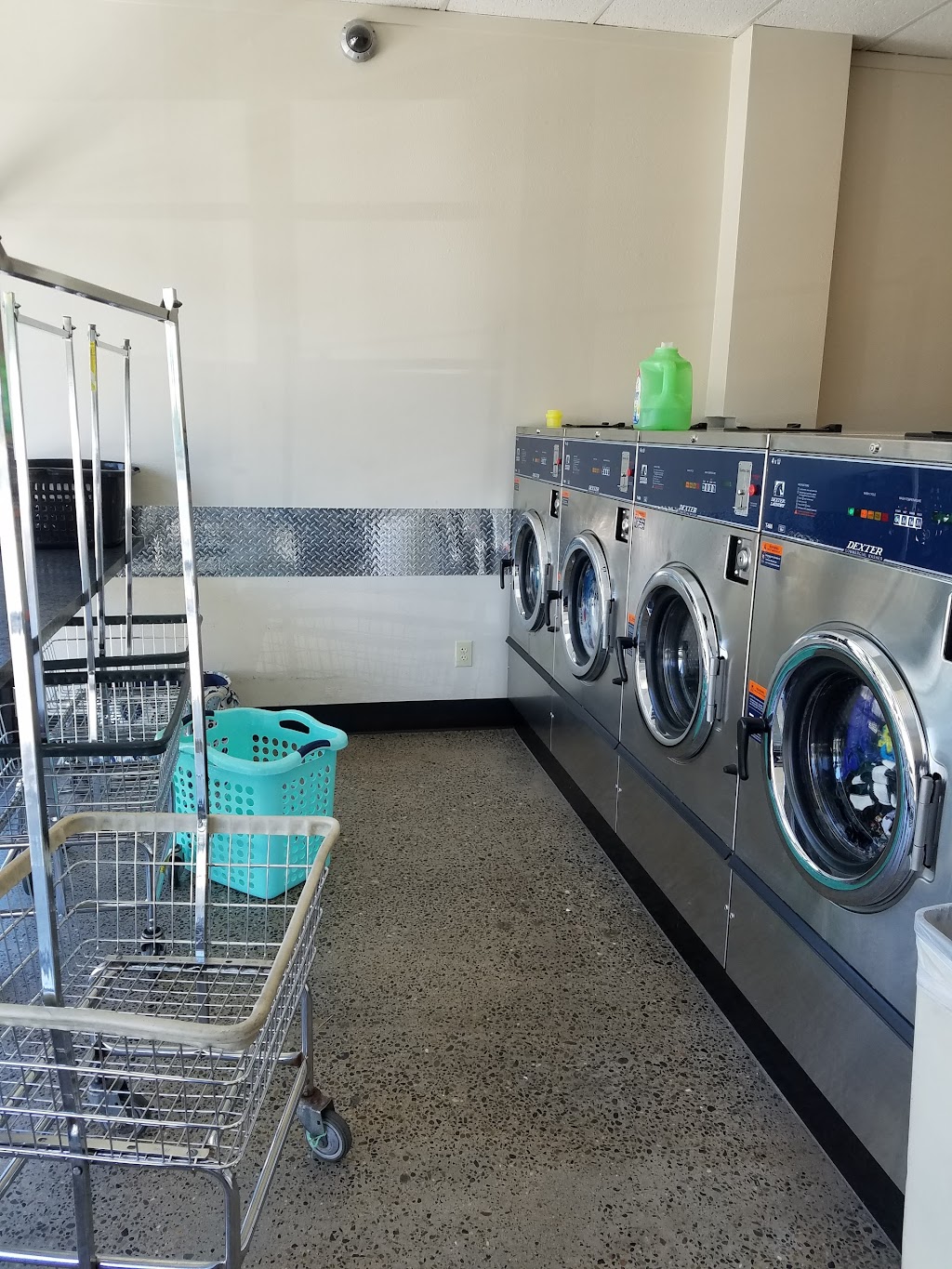 Lakewood Laundry | 1532 Lakewood Ave #7, Modesto, CA 95355 | Phone: (209) 521-1020