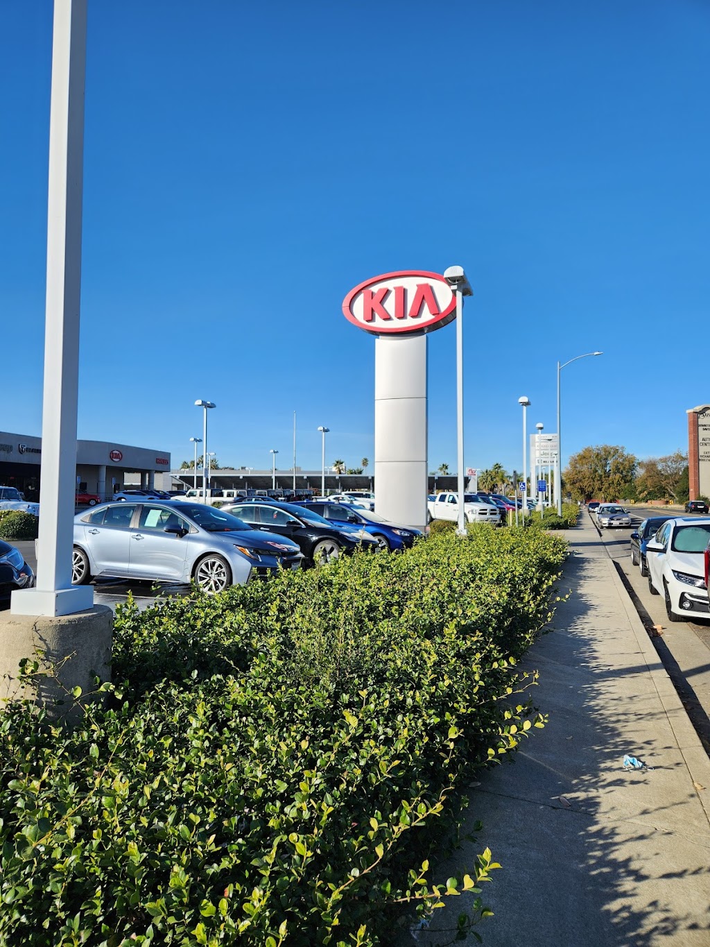 Hanlees Kia | 4318 Chiles Rd, Davis, CA 95618, USA | Phone: (530) 757-3770