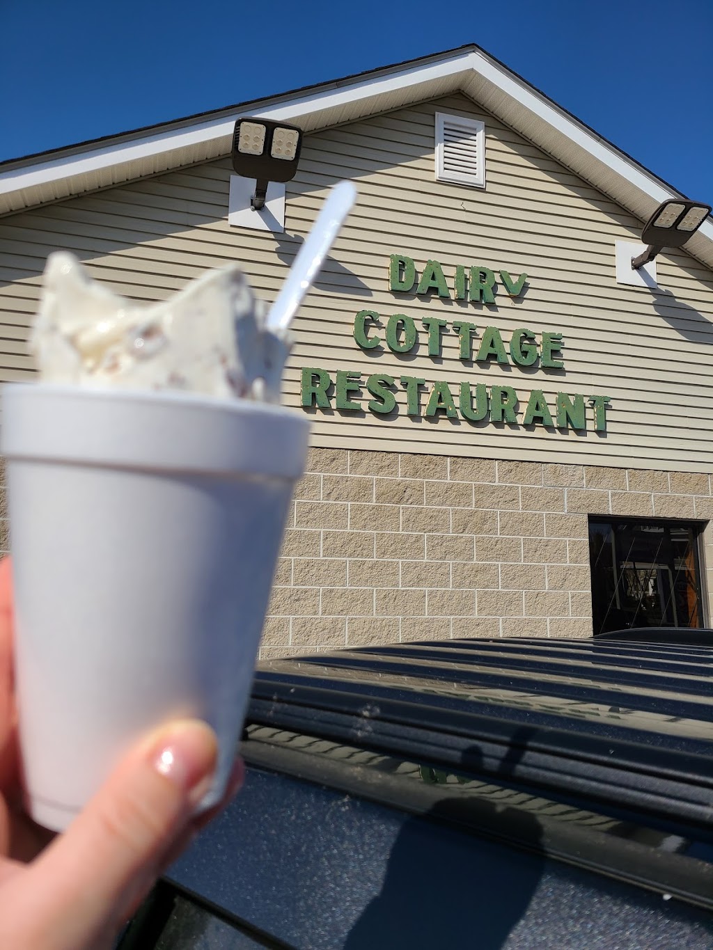Dairy Cottage | 1116 Main St, Brookville, IN 47012, USA | Phone: (765) 647-5451