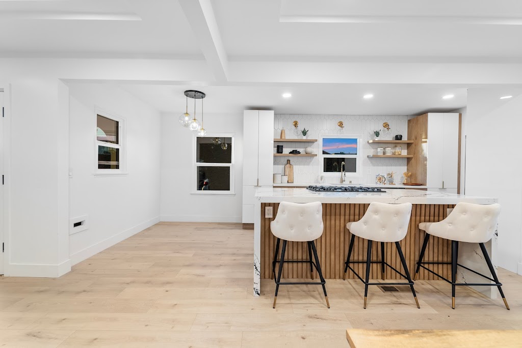 Universal Home Staging Company & Furniture Rental | 6650 Lusk Blvd B202, San Diego, CA 92121, USA | Phone: (858) 705-8397