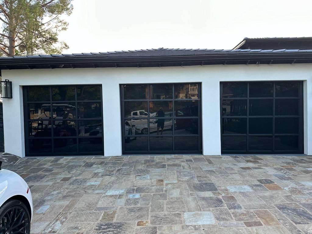 HQ Garage Doors and Gates | 23235 Burbank Blvd, Woodland Hills, CA 91367, United States | Phone: (833) 622-5222