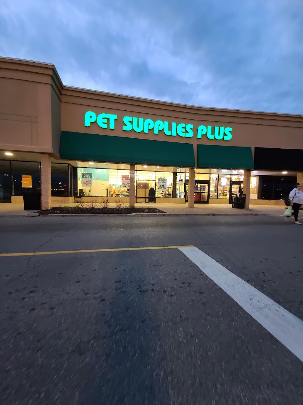 Pet Supplies Plus Florence | 7701 Mall Rd, Florence, KY 41042, USA | Phone: (859) 282-7636