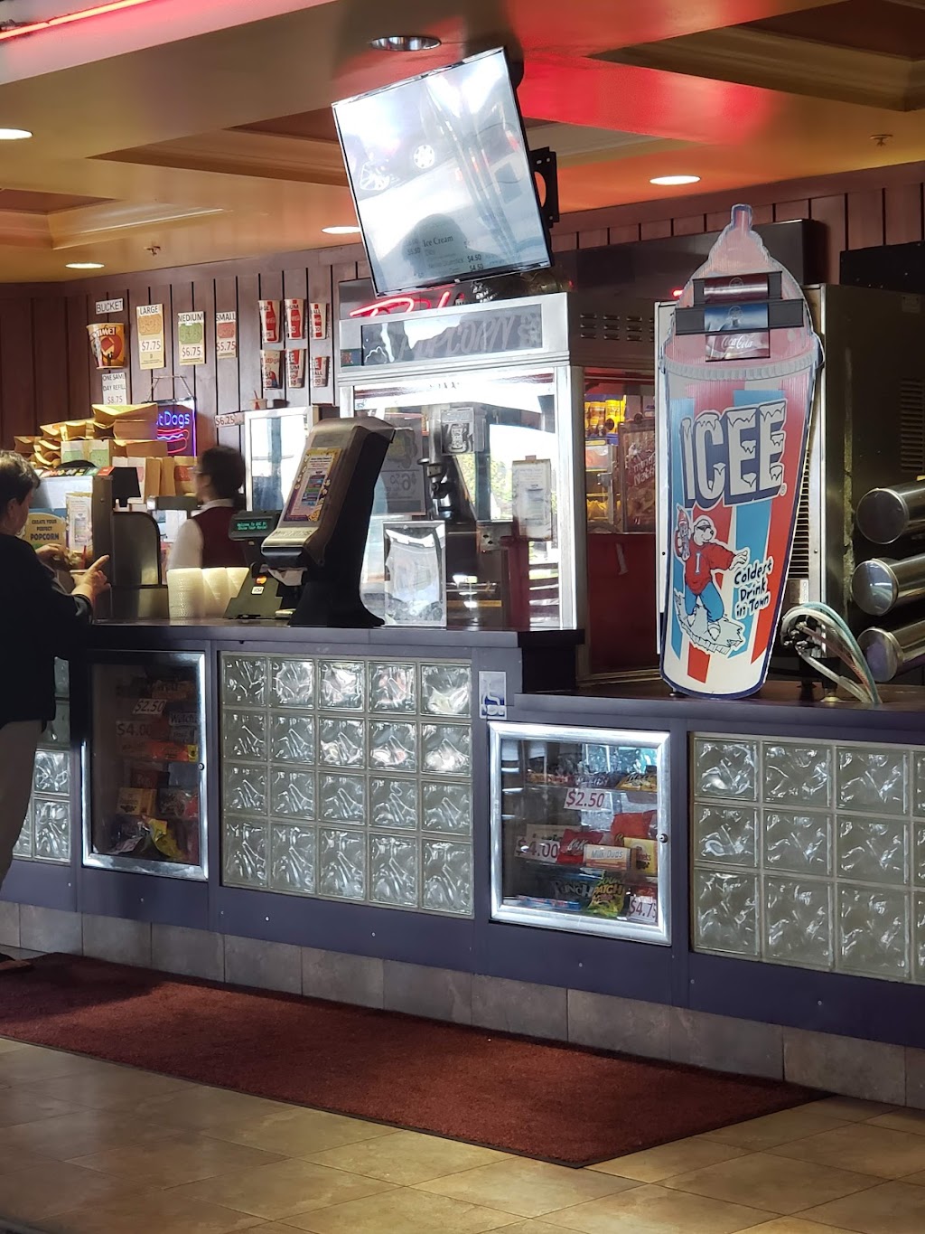 Green Valley Cinema 9 | 1125 S Green Valley Rd, Watsonville, CA 95076, USA | Phone: (831) 761-8200