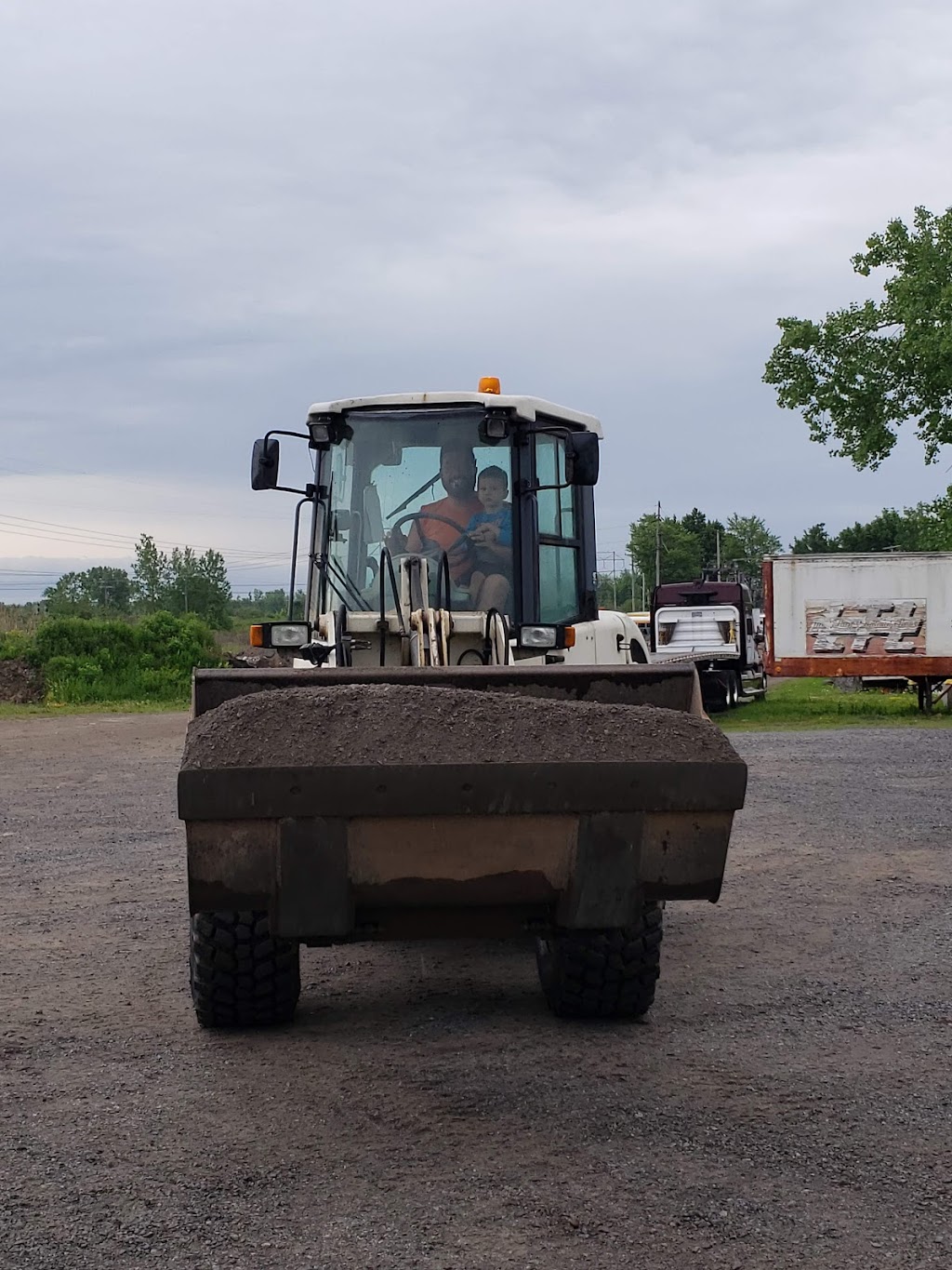 L M Stone & Topsoil Ltd | 11190 Walden Ave, Alden, NY 14004 | Phone: (716) 683-1098