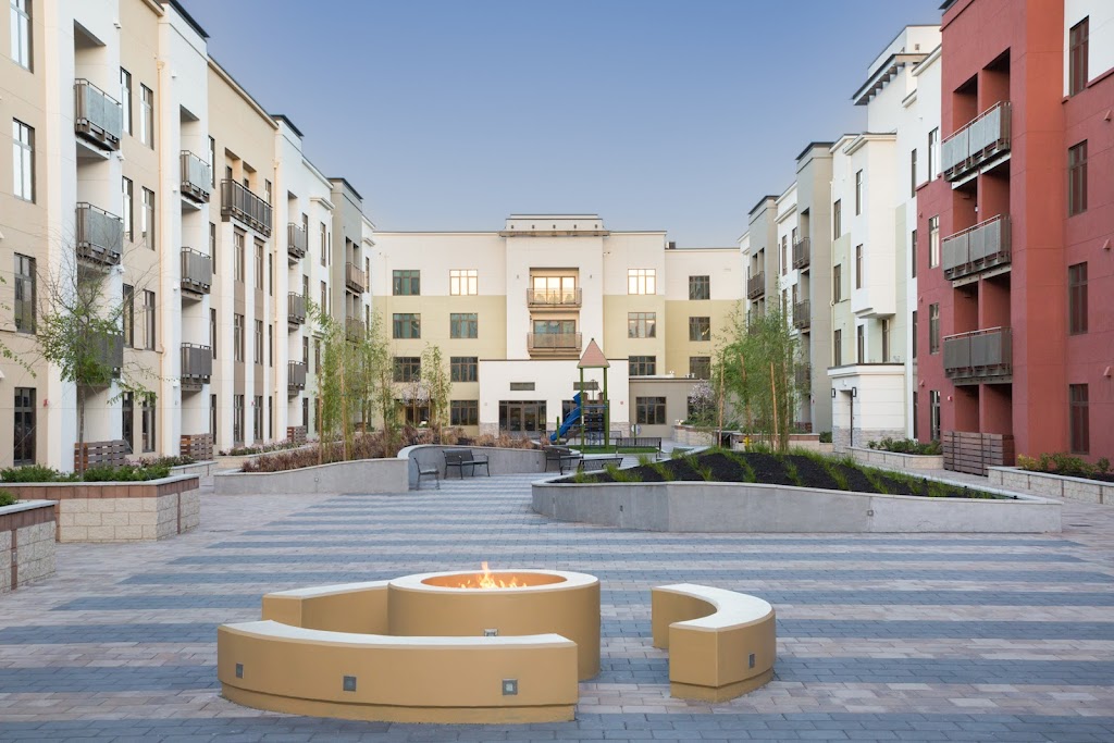 Nineteen800 Apartments | 19700 Vallco Pkwy, Cupertino, CA 95014, USA | Phone: (833) 240-8374